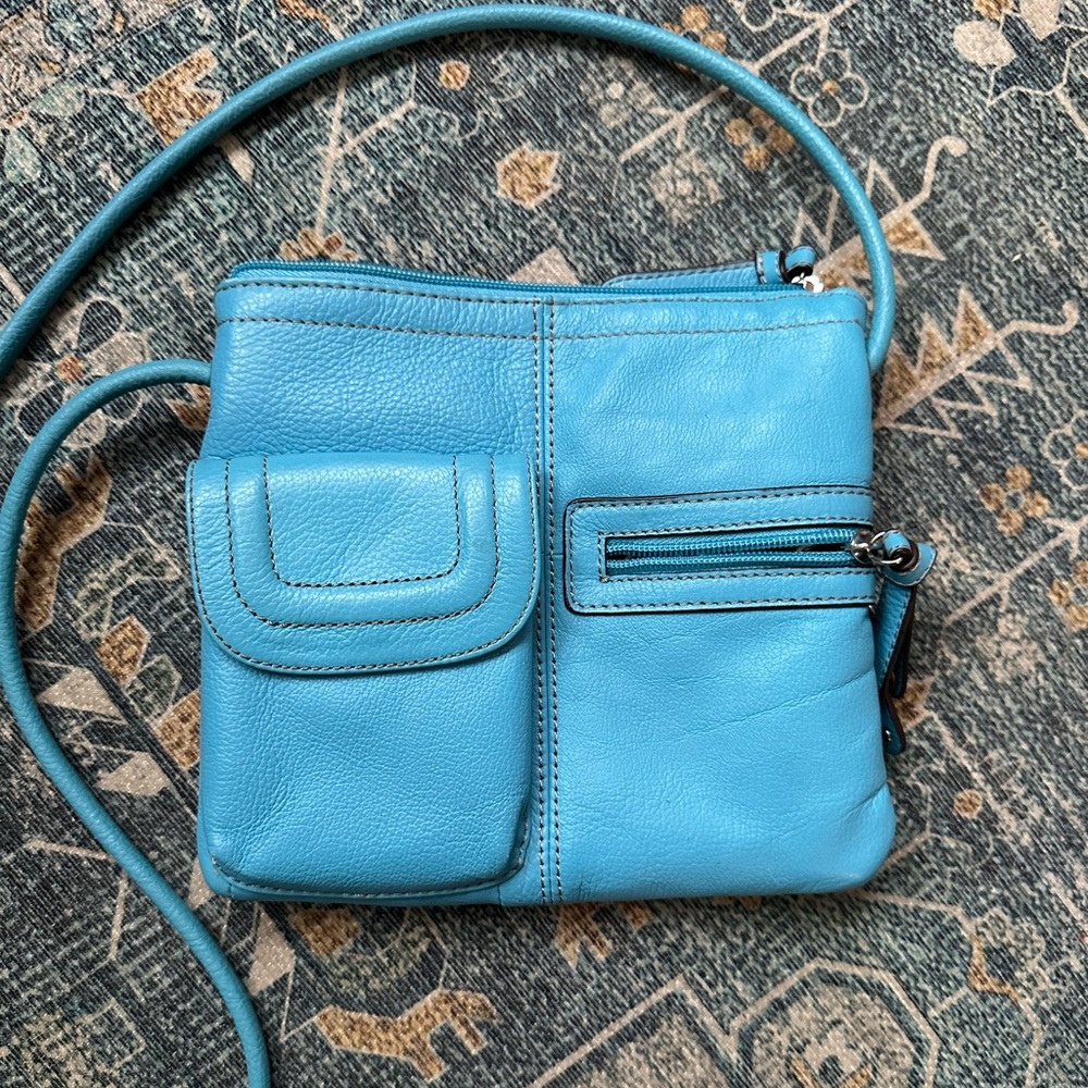 Y2K Turquoise Tignanello Crossbody 🩵
